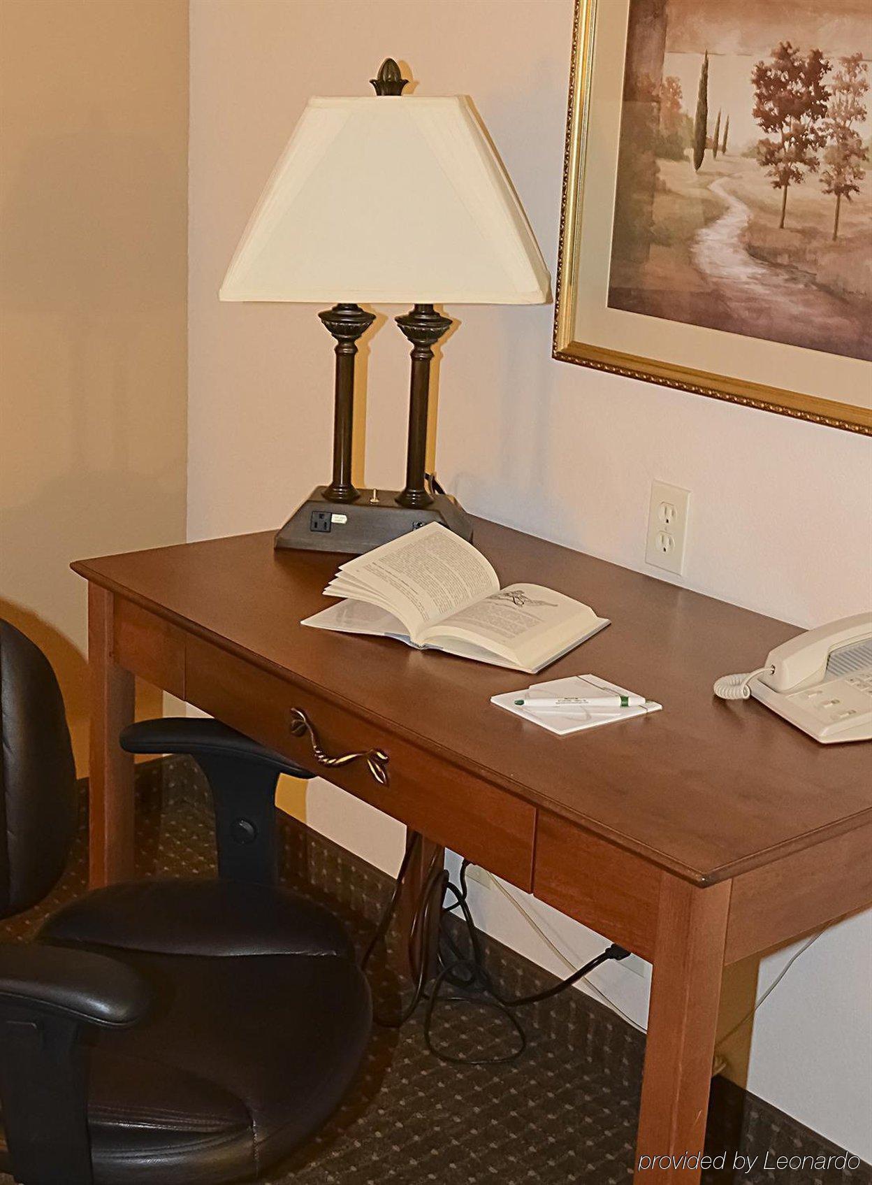 Expressway Suites Fargo Quarto foto